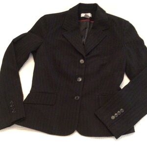 Black Pant Suit with Long Sleevee Buttoned Jacket Size 6
